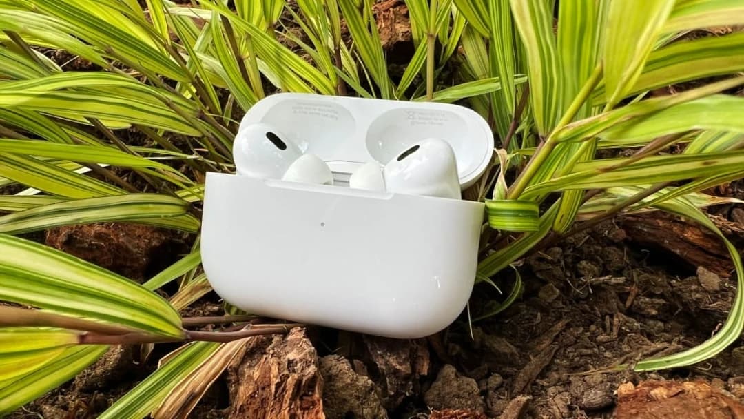 Apple AirPods Pro 2nd Generation (Dubai Version) ANC Wireless Earbuds - সাথে থাকছে আকর্ষণীয় গিফট