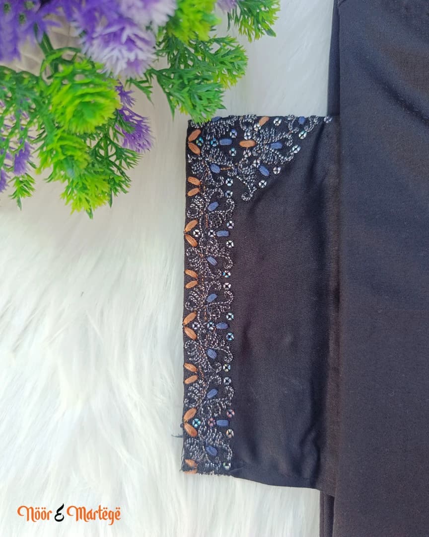 প্রিমিয়াম Black অরিজিনাল ইন্ডিয়ান সফট শাটন কটন পাঞ্জাবি – আরাম, স্টাইল ও দীর্ঘস্থায়ী গুণগত মানের নিশ্চয়তা